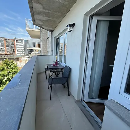Recently Renovated Daire